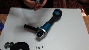 Разбираем редуктор для смазки у безщёточной болгарки.