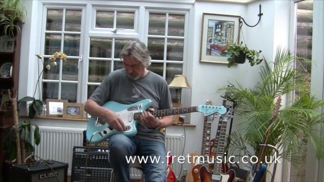 Fender Circa 1993 Jaguar Daphne Blue смотреть онлайн