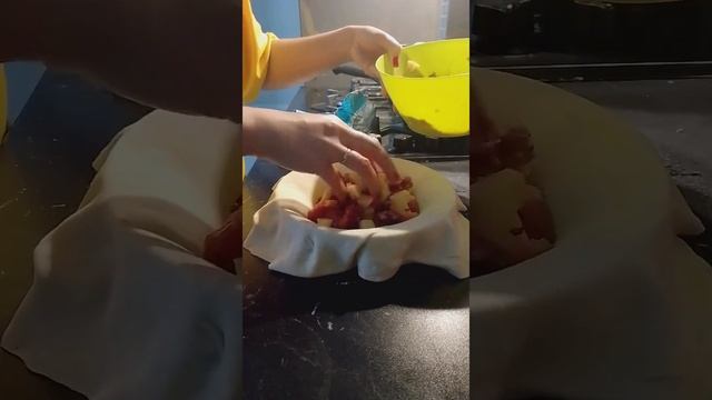 жаркое в горшочке из теста. жаркое #простыерецепты#жаркое#мямо#картошка#мясоскартошкой#мясовдуховке