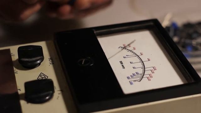 ESR-метр. Прибор для измерения внутреннего сопротивления конденсатора Теле-мастер РЕКОМЕНДУЕТ!!! смотреть онлайн