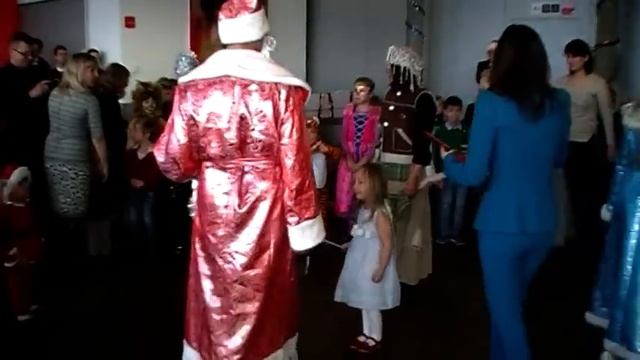 Новогодняя елка от русской школы 13.12.2014 смотреть онлайн