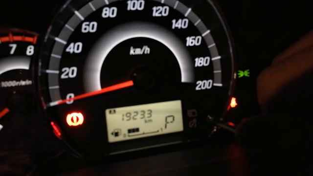 Mitsubishi mirage : change AVG L/100km to km/L смотреть онлайн