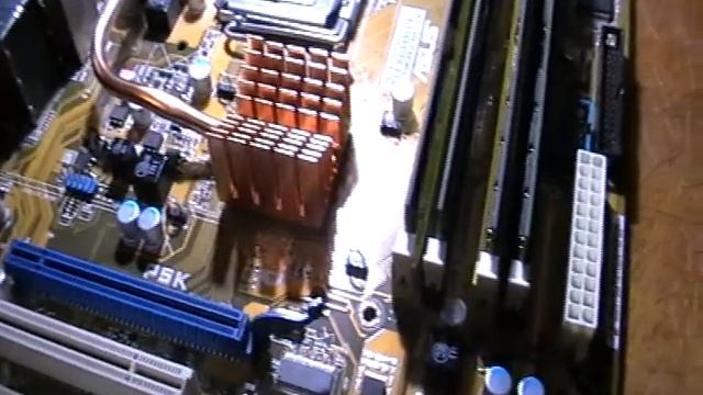 Материнская плата ASUS P5K жива (неубиваемая)