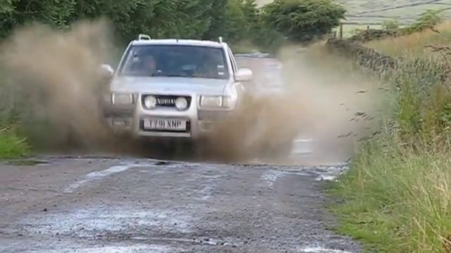 Playing In The Puddles With My Vauxhall Frontera 3.2 V6 4x4 Off Road