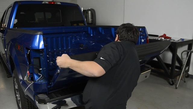 Blade LED Tailgate light bar installation on Ford Trucks смотреть онлайн