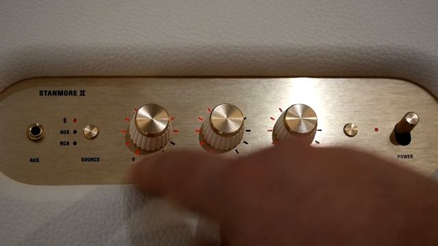 Marshall Stanmore II - мощная колонка с отличным внешним видом смотреть онлайн