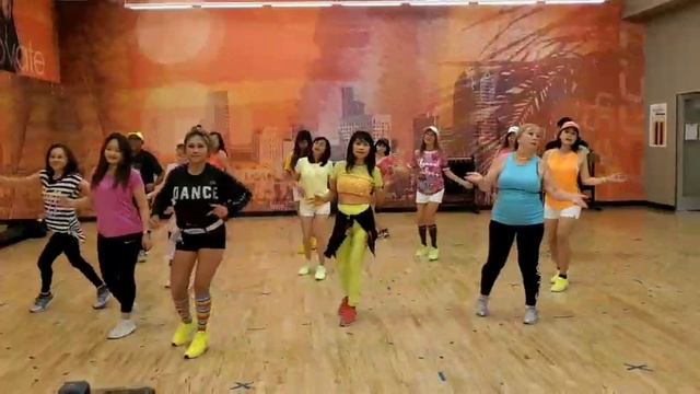 KT Group Zumba Dance (Clean Bandit - Baby) смотреть онлайн