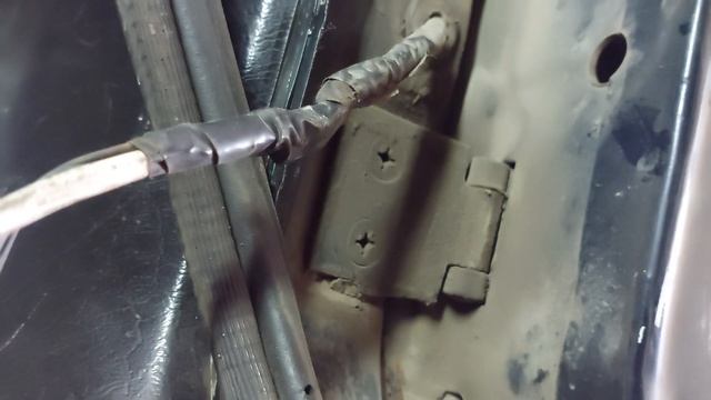 как открутить болты крепления дверей на ниве или классике при помощи перфоратора. смотреть онлайн