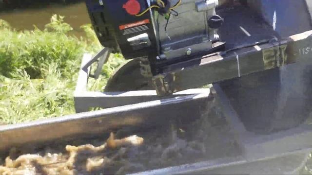 Бутара для глины в работе.