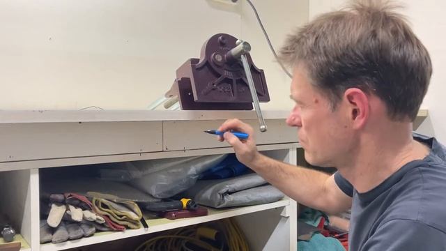 How to bench mount a woodworking bench vice | The Dawn No. 250 смотреть онлайн
