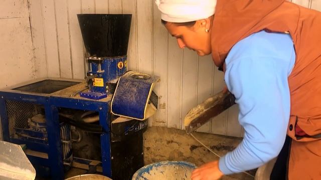 Не женская работа. Проще простого, и гранула готова! смотреть онлайн