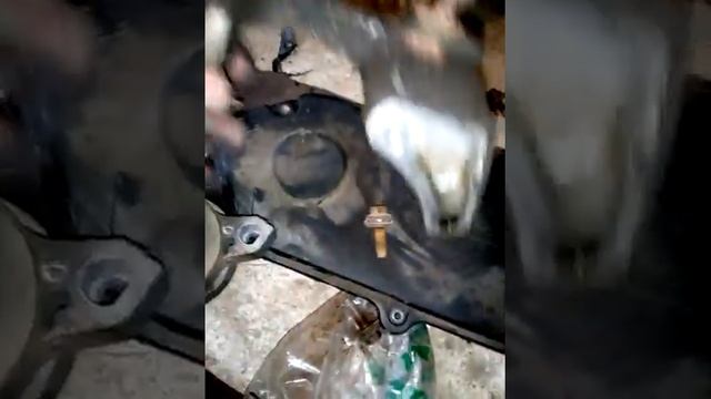 Форд фокус 1 1.8 дізель замена помпи водяного насоса смотреть онлайн