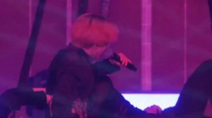 Stray Kids - RED LIGHTS OT8 VER. [MANIAC TOUR IN TOKYO]