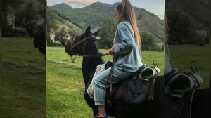 Давай завязывай дела ,ты ведь для меня чертовски мила 🔥🔥🔥(BAGARDI -BABY STOP)😍