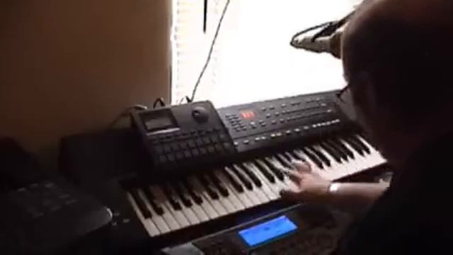 Me playing a mixed bag of songs on Yamaha PSR 550- Roland E-15 & Roland SC-33 Keyboard Trax смотреть онлайн