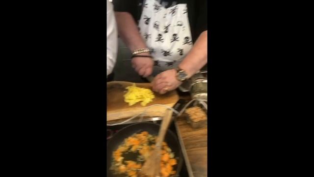 Калья из волжской рыбы с зелёными помидорами и полбой | Александр Голышев смотреть онлайн