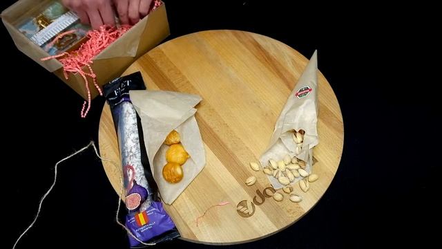 Распаковка маленького продуктового подарка 23 февраля смотреть онлайн