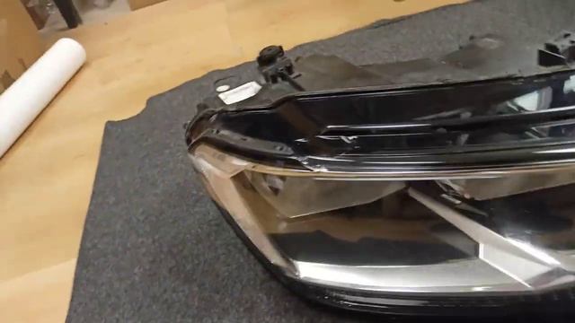 Фара передняя правая Volkswagen Tiguan 2