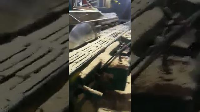 Работа на пилораме распил лафета смотреть онлайн