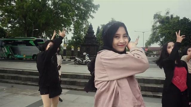 [KPOP IN PUBLIC] (G)-IDLE ((여자)아이들) Uh-Oh Dance Cover by Limitless Unit смотреть онлайн