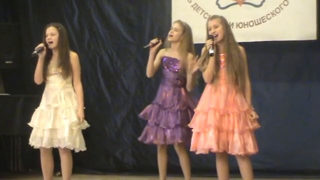 Трио "Северные цветы".MPG смотреть онлайн