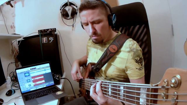 Let's get it started - Bass play through смотреть онлайн