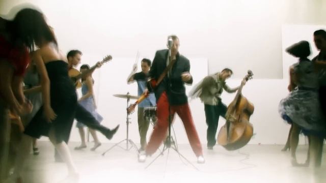 Руки в брюки - "Прыгай малая" смотреть онлайн