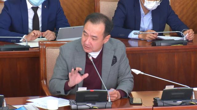 Д Цогтбаатар: Үндсэн хуулийн Цэцийн байр суурийг хүндэтгэлтэй авч үзэх ёстой смотреть онлайн