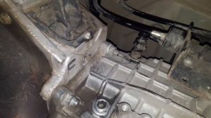 Какое масло залить в коробку газели. Как залить 2 литра масло в коробку газели некст с джостиком