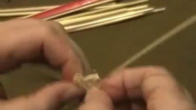 Плетение из соломы Лист для мака.mp4 смотреть онлайн