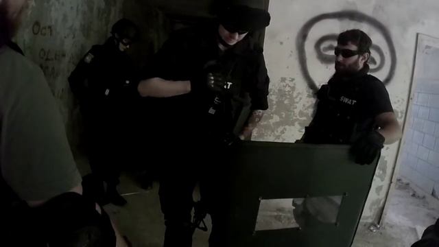 Тренировка страйкбольной команды SWAT (1 часть) смотреть онлайн