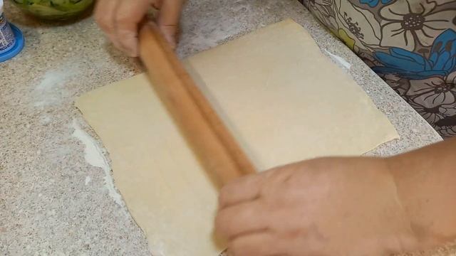 СЛОЙКИ С КУРИЦЕЙ смотреть онлайн