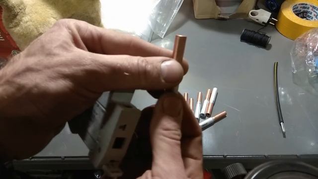 Подключение электричества Монтаж СИП провода к частному дому гаражу электросчётчику и автомату смотреть онлайн