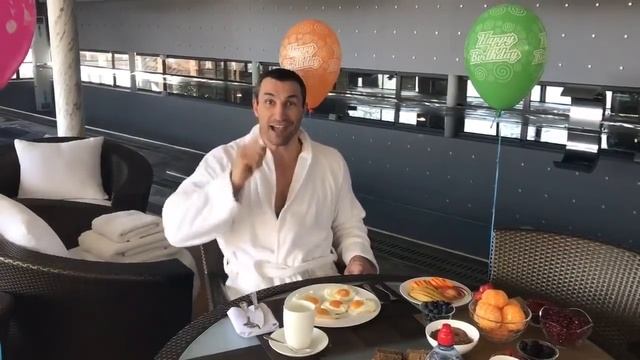 Как Владимир Кличко, отметил свой 41 День Рождения. смотреть онлайн