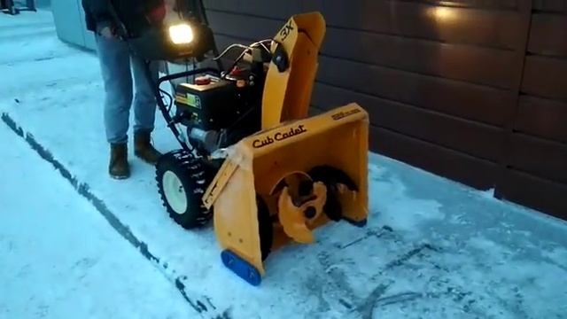 CUB CADET HD SWE 526 Первый запуск в магазине. смотреть онлайн