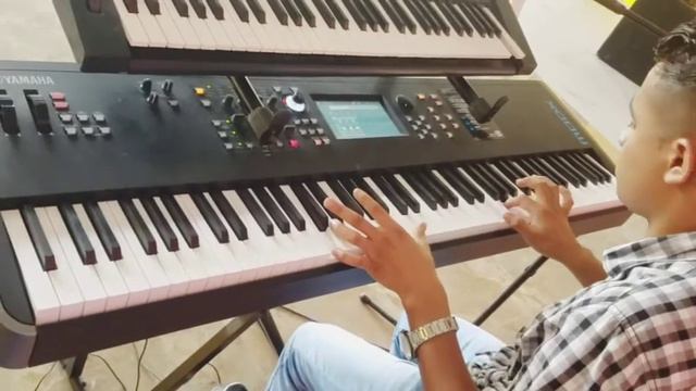 Probando YAMAHA MODX 8 🎹🙌genial 🙌 смотреть онлайн