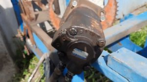 Обзор самодельной картофелекопалки с гидромотором