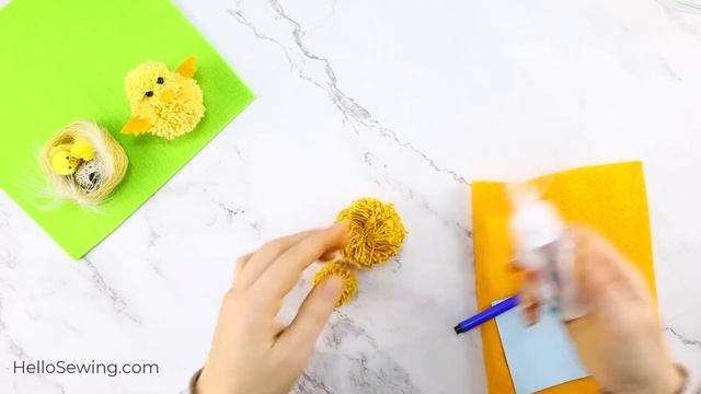 Easy Pom Pom Chicken Using your FINGERS | Yarn chicken | DIY Pom Pom Chick смотреть онлайн
