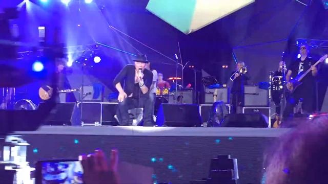 Гарик Сукачев - Моя Бабушка Курит Трубку, Лестница в Небо 21 мая 2016 смотреть онлайн