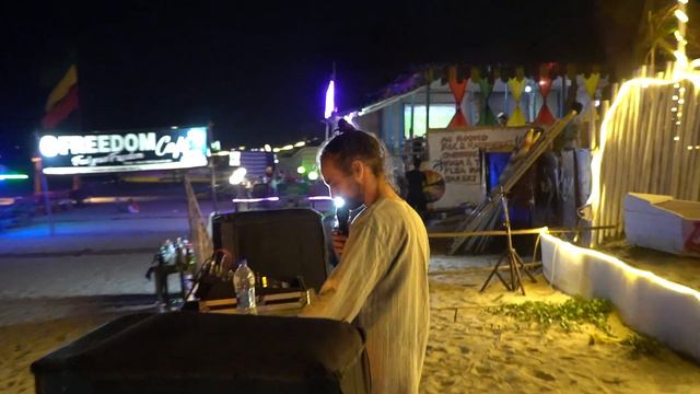 Cole Conner (4) La vie en Rose Arambol beach Goa 9 12 22 смотреть онлайн