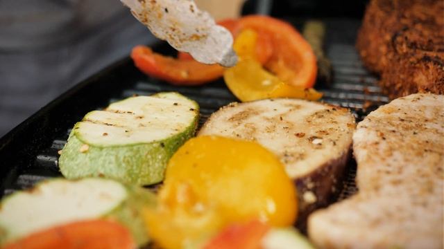 Знаменитая приправа СПЧ - это соль-перец-чеснок. В ролике ошибка, РОЗЫГРЫШ будет 26 августа в 11:00. смотреть онлайн