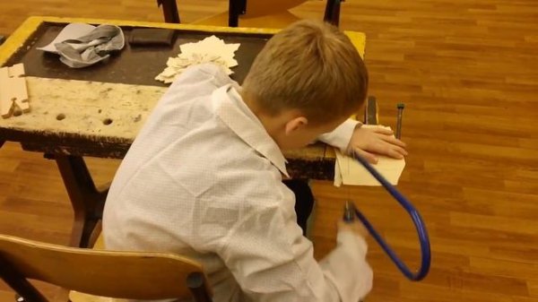 Как выпиливать ручным лобзиком. ПРАВИЛЬНАЯ ТЕХНИКА ВЫПИЛИВАНИЯ РУЧНЫМ ЛОБЗИКОМ