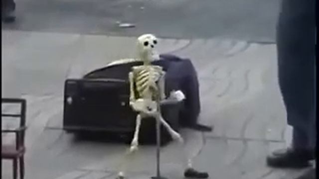 Скелет поёт ШОК!! смотреть онлайн