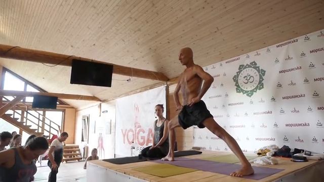 Йога, асаны и танец, клас проводит Анастасис Котсогианис (Греция) смотреть онлайн