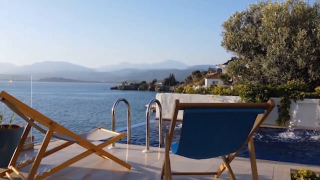 Вилла на берегу моря в Фетхие со своим пляжем и пристанью смотреть онлайн