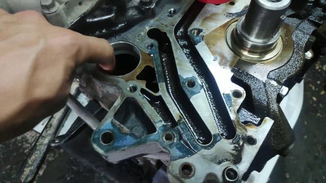 Митсубиси аутлендер 2.4 4G69. Удаление балансирных валов правильным методом! смотреть онлайн