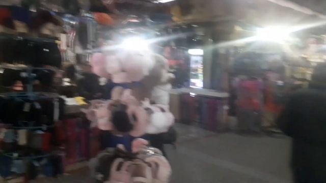 Fergana   быстро  прошёл  по  вешевому рынку