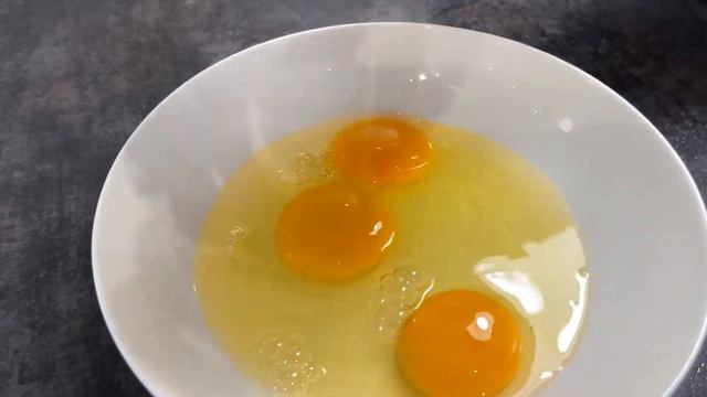 The Perfect Homemade Tuna Omelette Easy Recipe смотреть онлайн