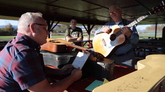 Returning an All Original 1967 @martinguitar D-28 to Raymond, the original owner! смотреть онлайн