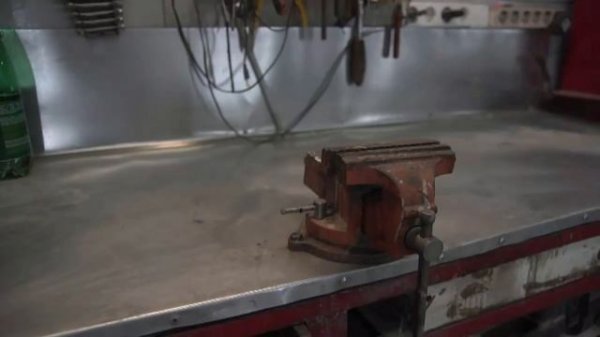 ОБУСТРОЙСТВО ГАРАЖА своими руками до оснащения АВТОСЕРВИСА